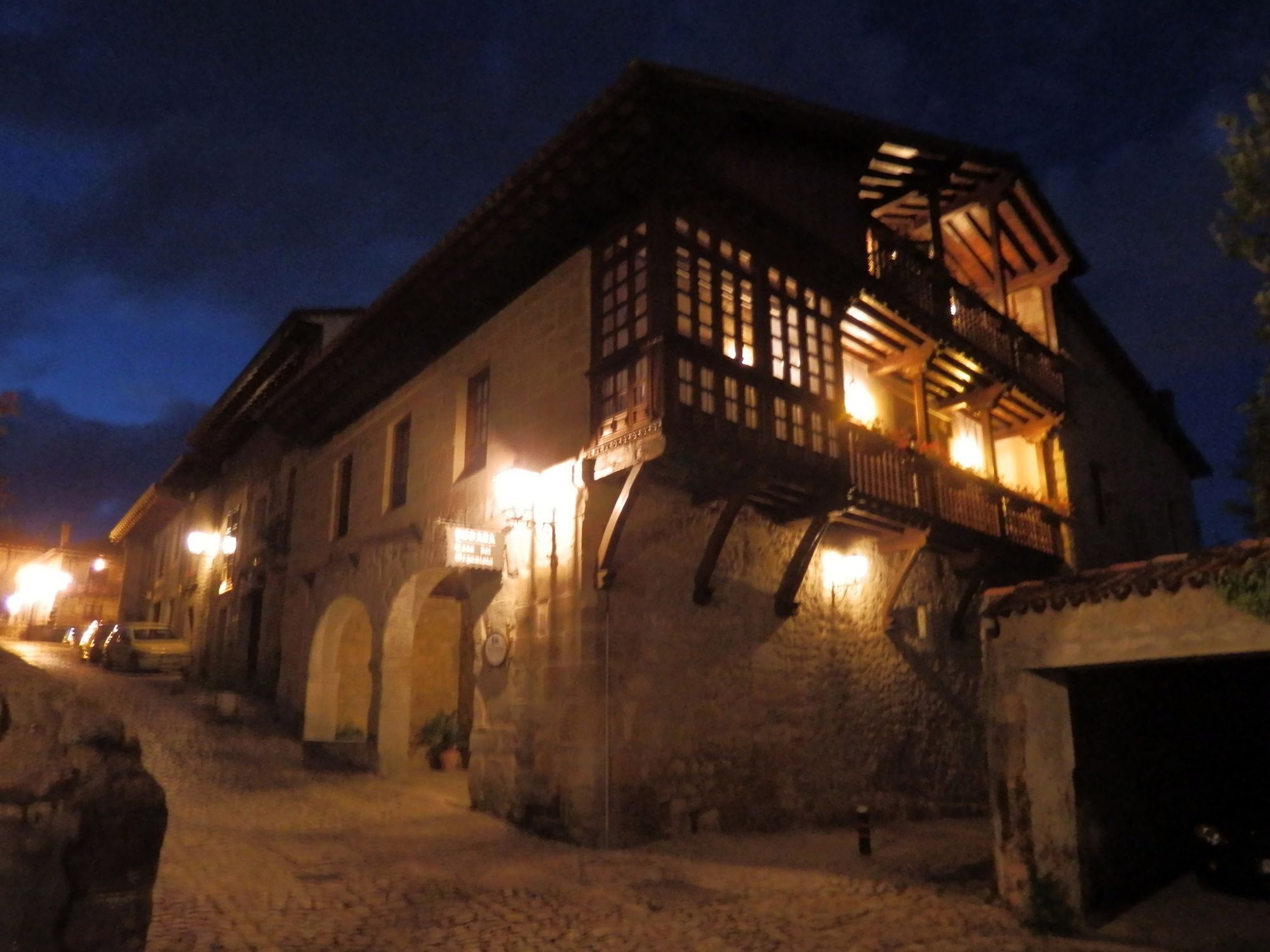 Hotel La Casa Del Organista Santillana del Mar Exterior foto